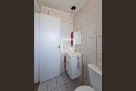 Banheiro de apartamento à venda com 2 quartos, 49m² em Vila Basileia, São Paulo