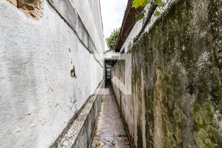 Casa à venda com 300m², 4 quartos e 4 vagasCorredor Da Casa 2