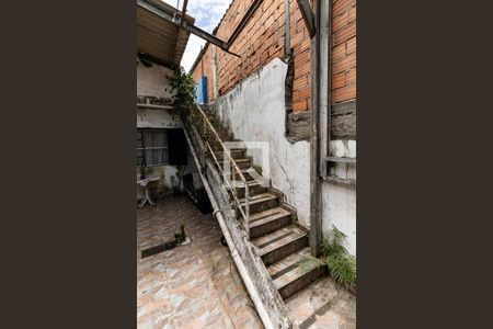 Casa à venda com 300m², 4 quartos e 4 vagasEscada da Casa 2