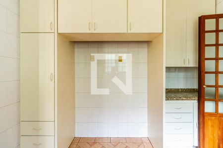 Casa para alugar com 428m², 4 quartos e 6 vagas Casa para alugar com 428m², 4 quartos e 6 vagasCozinha