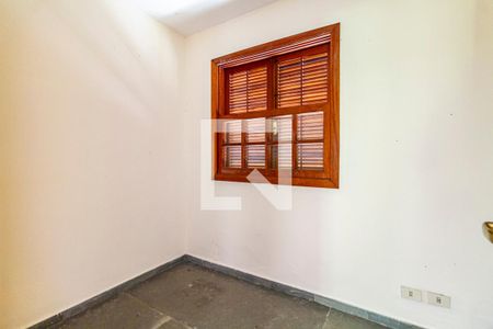 Casa para alugar com 428m², 4 quartos e 6 vagas Casa para alugar com 428m², 4 quartos e 6 vagasGaragem - Quarto