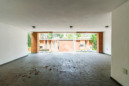 Casa para alugar com 428m², 4 quartos e 6 vagas Casa para alugar com 428m², 4 quartos e 6 vagasGaragem