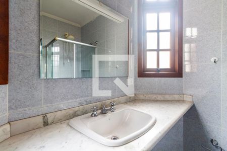 Casa para alugar com 428m², 4 quartos e 6 vagas Casa para alugar com 428m², 4 quartos e 6 vagasBanheiro Social