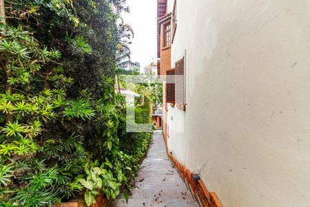 Casa para alugar com 428m², 4 quartos e 6 vagas Casa para alugar com 428m², 4 quartos e 6 vagasQuintal