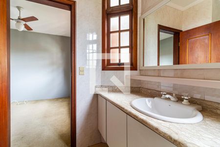 Casa para alugar com 428m², 4 quartos e 6 vagas Casa para alugar com 428m², 4 quartos e 6 vagasBanheiro da Suíte 1