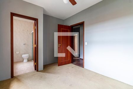 Casa para alugar com 428m², 4 quartos e 6 vagas Casa para alugar com 428m², 4 quartos e 6 vagasSuíte 1