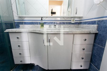 Apartamento à venda com 74m², 3 quartos e 2 vagasBanheiro