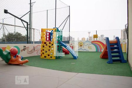 Apartamento à venda com 74m², 3 quartos e 2 vagasÁrea comum - Playground