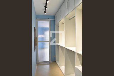 Casa para alugar com 180m², 3 quartos e 2 vagas Casa para alugar com 180m², 3 quartos e 2 vagasCloset Quarto 2