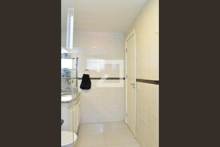 Casa para alugar com 180m², 3 quartos e 2 vagas Casa para alugar com 180m², 3 quartos e 2 vagasBanheiro da Suíte