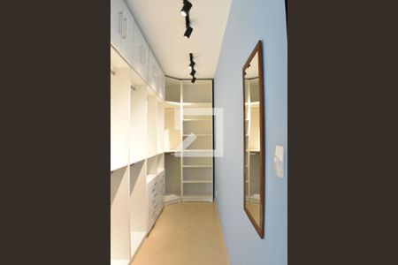 Casa para alugar com 180m², 3 quartos e 2 vagas Casa para alugar com 180m², 3 quartos e 2 vagasCloset Quarto 2