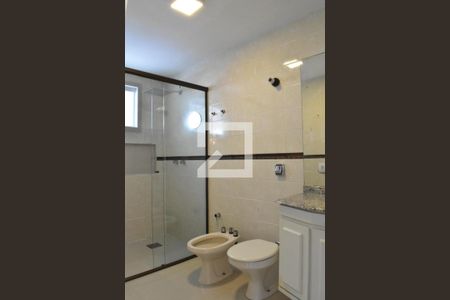 Casa para alugar com 180m², 3 quartos e 2 vagas Casa para alugar com 180m², 3 quartos e 2 vagasBanheiro da Suíte