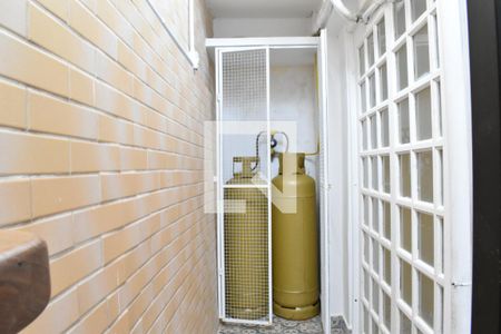 Casa para alugar com 180m², 3 quartos e 2 vagas Casa para alugar com 180m², 3 quartos e 2 vagasCorredor/Escada fundos