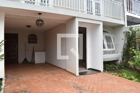 Casa para alugar com 180m², 3 quartos e 2 vagas Casa para alugar com 180m², 3 quartos e 2 vagasGaragem