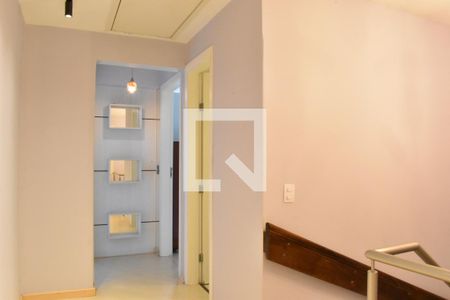 Casa para alugar com 180m², 3 quartos e 2 vagas Casa para alugar com 180m², 3 quartos e 2 vagasCorredor