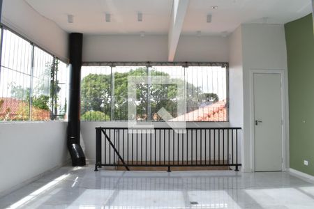 Casa para alugar com 180m², 3 quartos e 2 vagas Casa para alugar com 180m², 3 quartos e 2 vagasVaranda