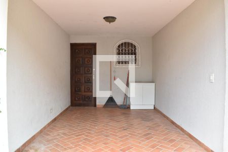 Casa para alugar com 180m², 3 quartos e 2 vagas Casa para alugar com 180m², 3 quartos e 2 vagasGaragem
