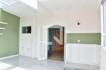 Casa para alugar com 180m², 3 quartos e 2 vagas Casa para alugar com 180m², 3 quartos e 2 vagasVaranda