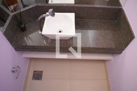 Casa para alugar com 180m², 3 quartos e 2 vagas Casa para alugar com 180m², 3 quartos e 2 vagasLavabo