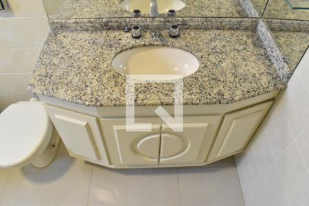 Casa para alugar com 180m², 3 quartos e 2 vagas Casa para alugar com 180m², 3 quartos e 2 vagasBanheiro da Suíte