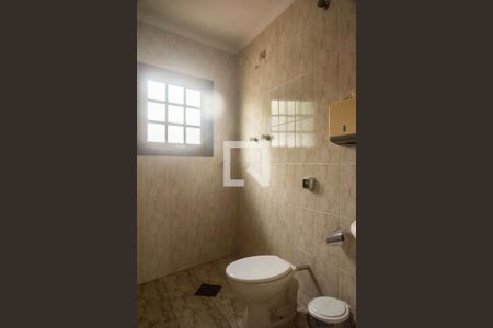 Casa à venda com 142m², 3 quartos e 1 vagaBanheiro