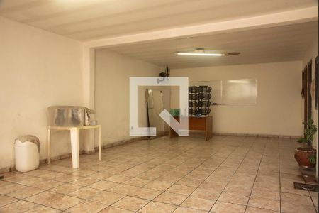 Casa à venda com 142m², 3 quartos e 1 vagaPiso inferior - Salão