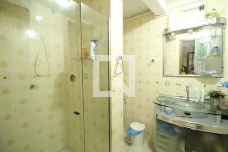 Casa de condomínio à venda com 208m², 4 quartos e 2 vagasBanheiro da suíte 1