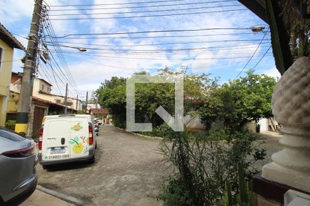 Casa de condomínio à venda com 208m², 4 quartos e 2 vagasVaranda - Vista