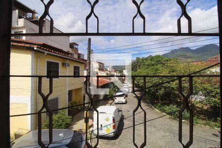 Casa de condomínio à venda com 208m², 4 quartos e 2 vagasTerraço - Vista