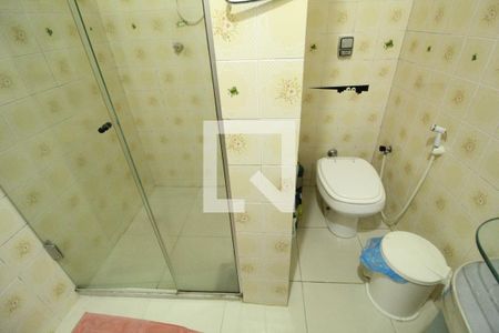 Casa de condomínio à venda com 208m², 4 quartos e 2 vagasBanheiro da suíte 1