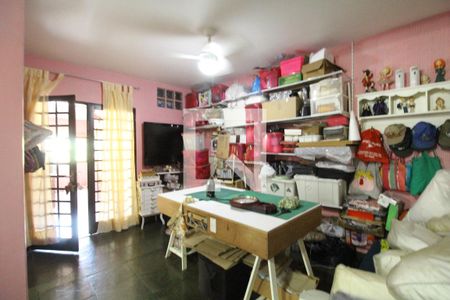 Casa de condomínio à venda com 208m², 4 quartos e 2 vagasSuíte 2 - Ateliê que pode ser convertido em suíte e quarto