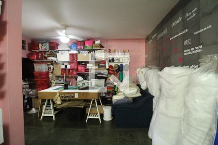 Casa de condomínio à venda com 208m², 4 quartos e 2 vagasSuíte 2 - Ateliê que pode ser convertido em suíte e quarto