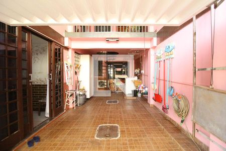 Casa de condomínio à venda com 208m², 4 quartos e 2 vagasGaragem