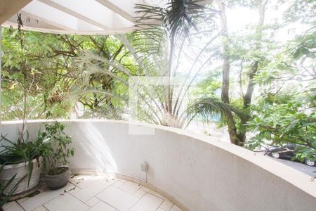 Apartamento à venda com 89m², 2 quartos e 2 vagasVaranda