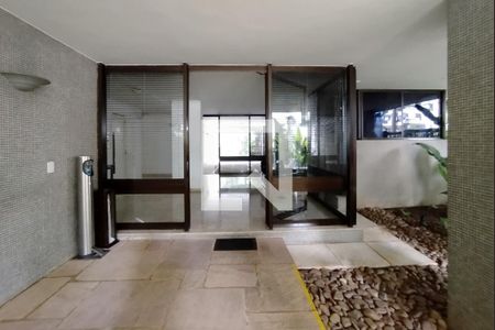 Apartamento à venda com 165m², 2 quartos e 2 vagasEntrada edifício