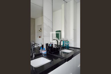 Apartamento à venda com 165m², 2 quartos e 2 vagasBanheiro Suíte 1