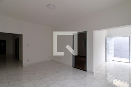 Sala de casa para alugar com 3 quartos, 200m² em Jardim Vila Galvao, Guarulhos