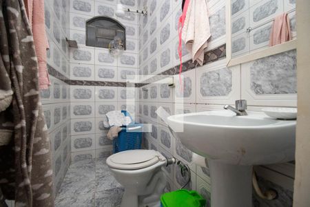 Casa para alugar com 147m², 3 quartos e 4 vagas Casa para alugar com 147m², 3 quartos e 4 vagasBanheiro da Suíte 2