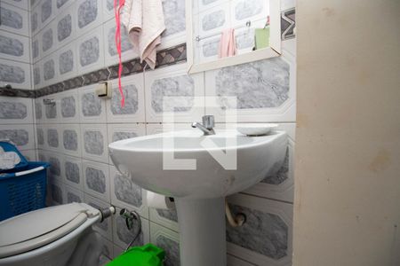 Casa para alugar com 147m², 3 quartos e 4 vagas Casa para alugar com 147m², 3 quartos e 4 vagasBanheiro da Suíte 2