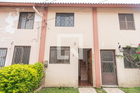 Casa de condomínio à venda com 40m², 1 quarto e 1 vaga Casa de condomínio à venda com 40m², 1 quarto e 1 vagaFachada