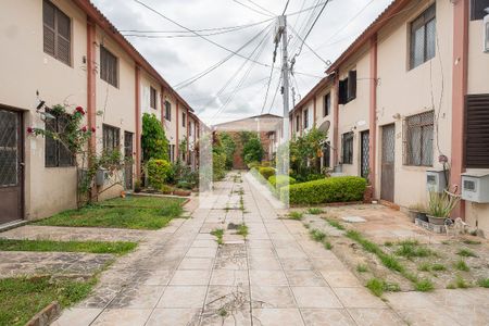 Casa de condomínio à venda com 40m², 1 quarto e 1 vaga Casa de condomínio à venda com 40m², 1 quarto e 1 vagaFachada