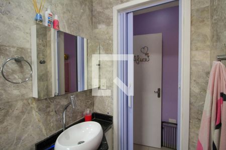 Casa à venda com 144m², 2 quartos e 2 vagasBanheiro da Suíte 2