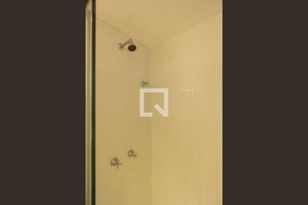 Apartamento para alugar com 120m², 3 quartos e 2 vagasDetalhe do Banheiro Social 1