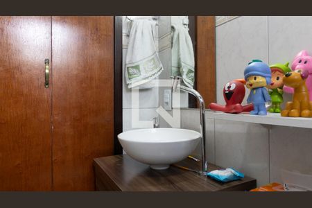 Casa à venda com 150m², 2 quartos e 2 vagasBanheiro da Suíte 2