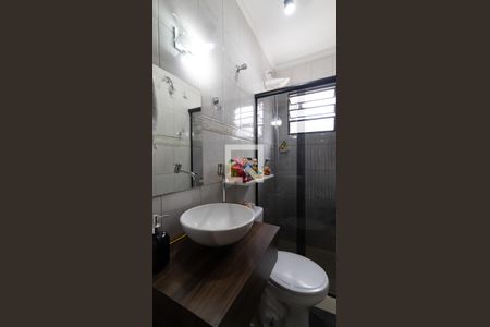 Casa à venda com 150m², 2 quartos e 2 vagasBanheiro da Suíte 2