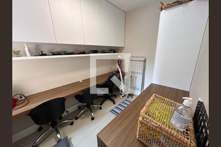 Apartamento à venda com 144m², 3 quartos e 2 vagasEscritório