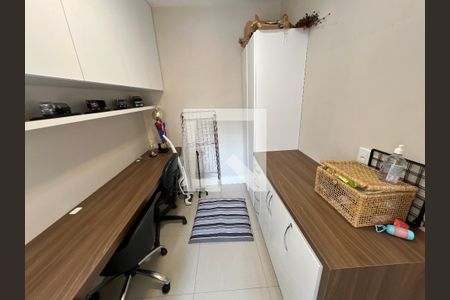 Apartamento à venda com 144m², 3 quartos e 2 vagasEscritório