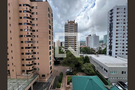 Apartamento à venda com 144m², 3 quartos e 2 vagasQuarto 1 Vista
