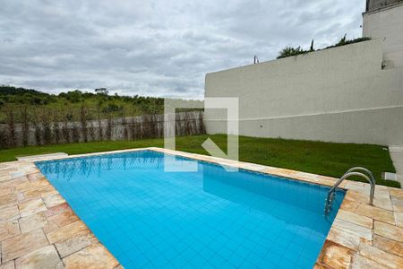 Casa de condomínio à venda com 250m², 4 quartos e sem vagaPiscina