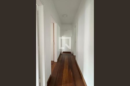 Casa de condomínio à venda com 250m², 4 quartos e sem vagaCorredor